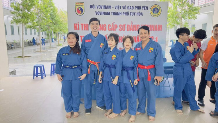 CLB Vovinam TP Tuy Hòa - Hơn 100 võ sinh Vovinam đạt chuẩn nâng đai vovinam tuy hoa 3
