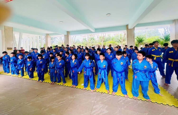 CLB Vovinam TP Tuy Hòa - Hơn 100 võ sinh Vovinam đạt chuẩn nâng đai vovinam tuy hoa 6