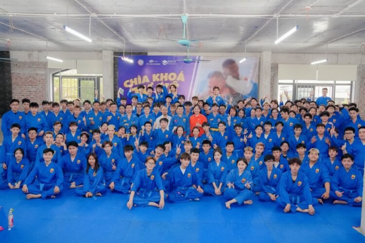 FPT Polytechnic HN mo nguoi so vovinam 6