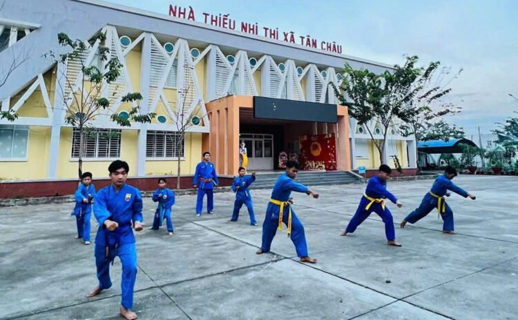 Người ươm mầm Vovinam ở “xứ lụa” t8tt