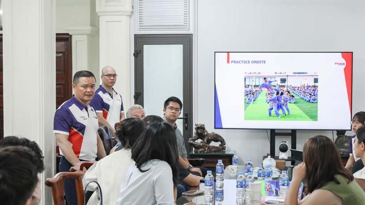 Đại học Hawaii (Hoa Kỳ) thăm và làm việc tại Công ty Cổ phần Vovinam Kỹ thuật số IMG 0677