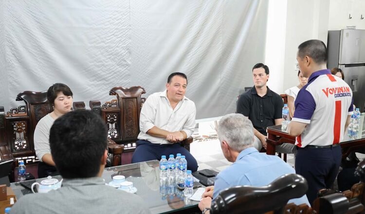 Đại học Hawaii (Hoa Kỳ) thăm và làm việc tại Công ty Cổ phần Vovinam Kỹ thuật số IMG 0740