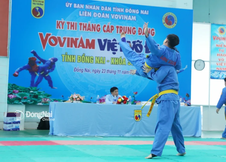 131 võ sinh thi thăng cấp Trung đẳng Vovinam Việt võ đạo tỉnh Đồng Nai img 0570 20251123113821