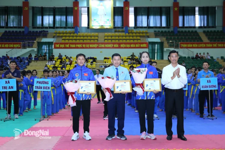 Võ sĩ Nguyễn Mạnh Phi: Vượt qua nghị lực, giành huy chương vàng thế giới img 9216 20251115105921