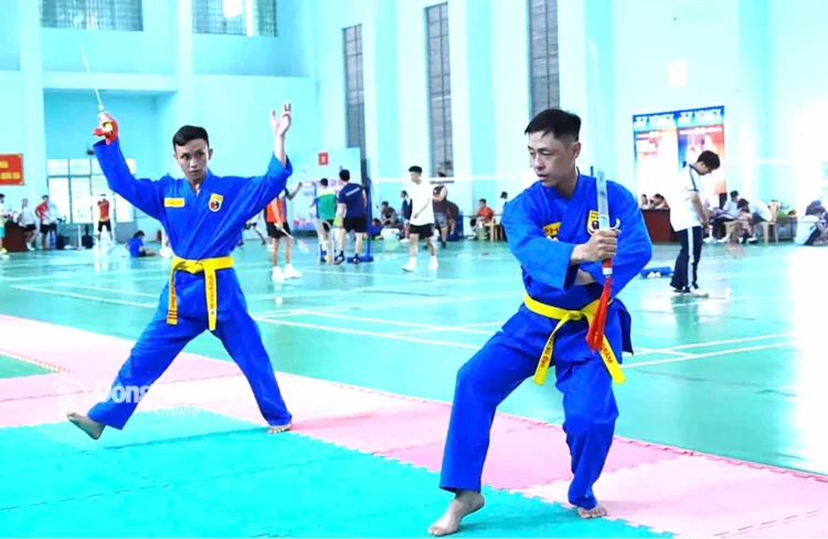 Võ sĩ Nguyễn Mạnh Phi: Vượt qua nghị lực, giành huy chương vàng thế giới mua kiem 20251209160315