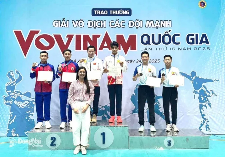 Võ sĩ Nguyễn Mạnh Phi: Vượt qua nghị lực, giành huy chương vàng thế giới z6536005260149 27e6fee9f742e39bfbf885d7ba7ea22d 20250424101417