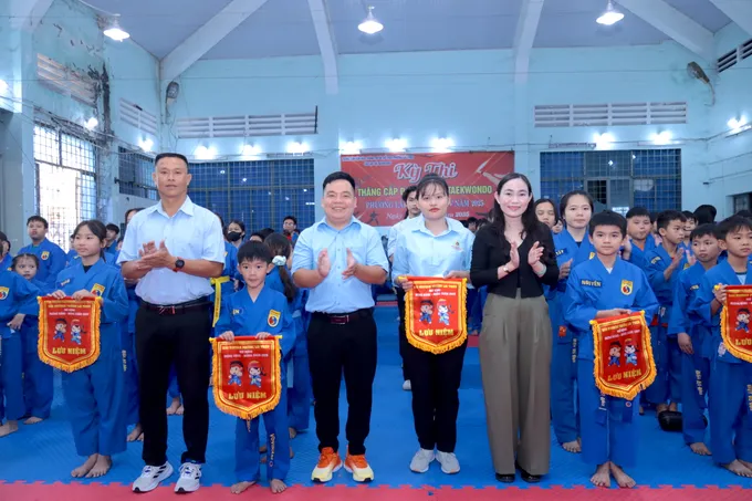 thi dau 3 6538 7715.jpg